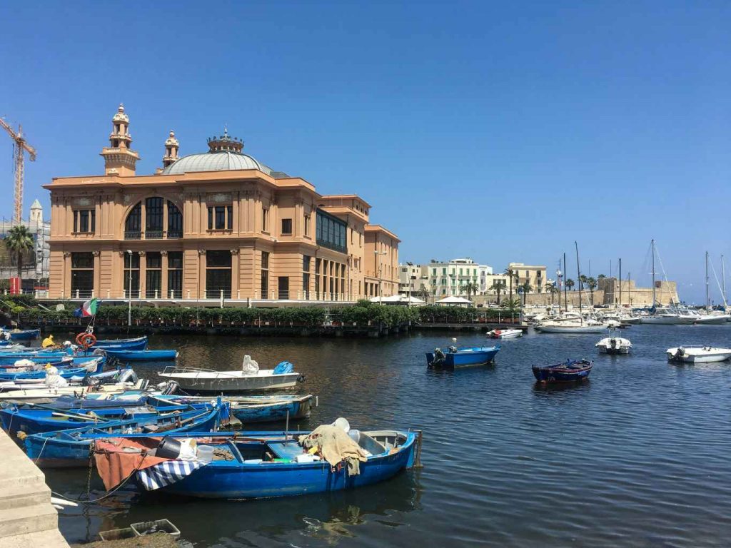 Hafen in Bari